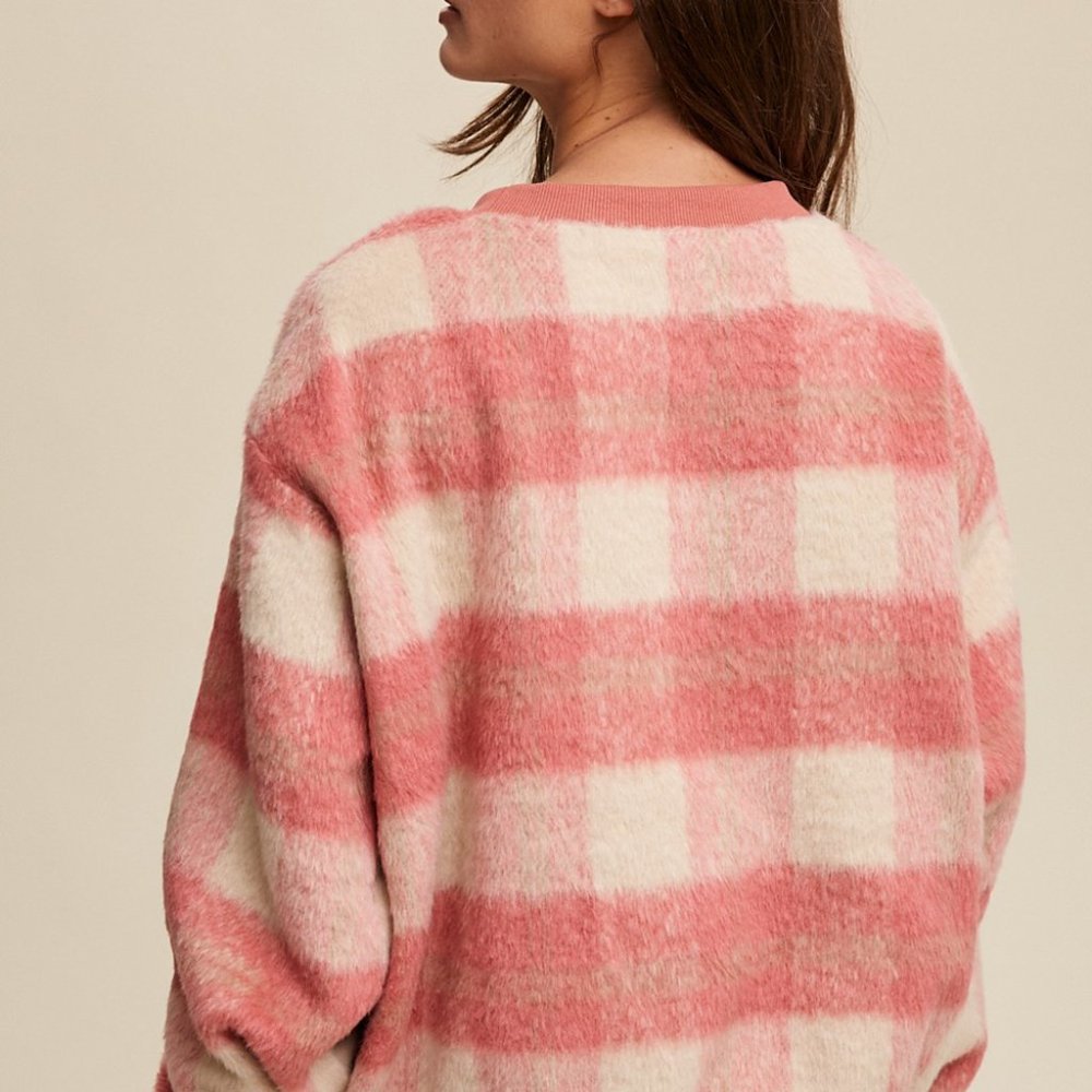 NWT - Listicle - Furry Plaid Crew Neck Sweat Top - Size Large - Picture 3 of 3